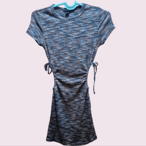 Forever 21 Short Sleeve Dress Size S Cut Out Side Detail Blue Brown - Picture 1 of 12
